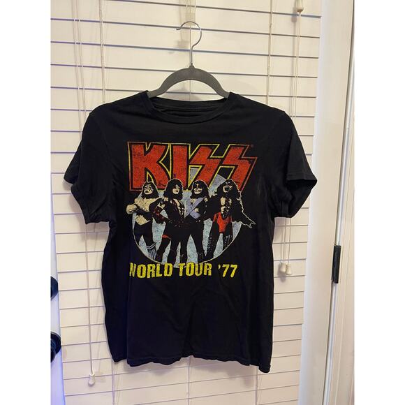Kiss Other - Kiss World Tour 77 Black T-shirt unisex Size Small Cotton Concert